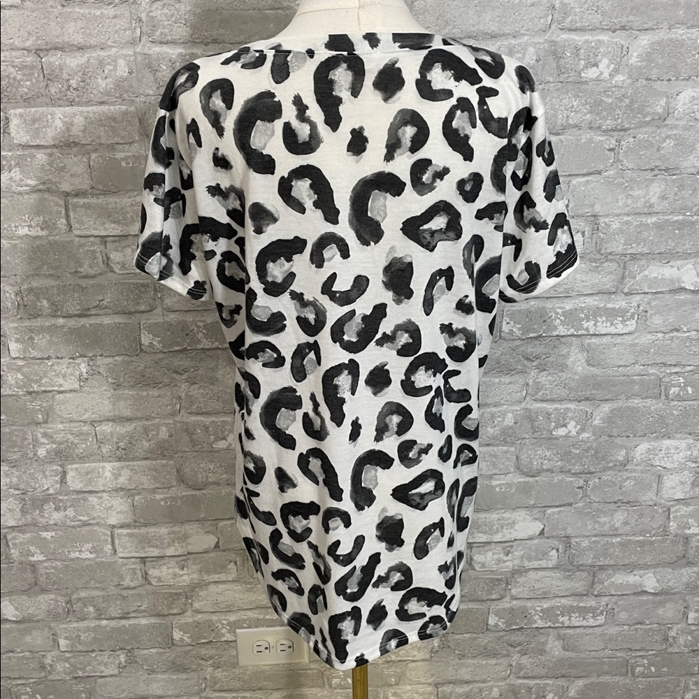 Altar'd State Black and White Leopard Print V-Neck Tee - Picture 3 of 5